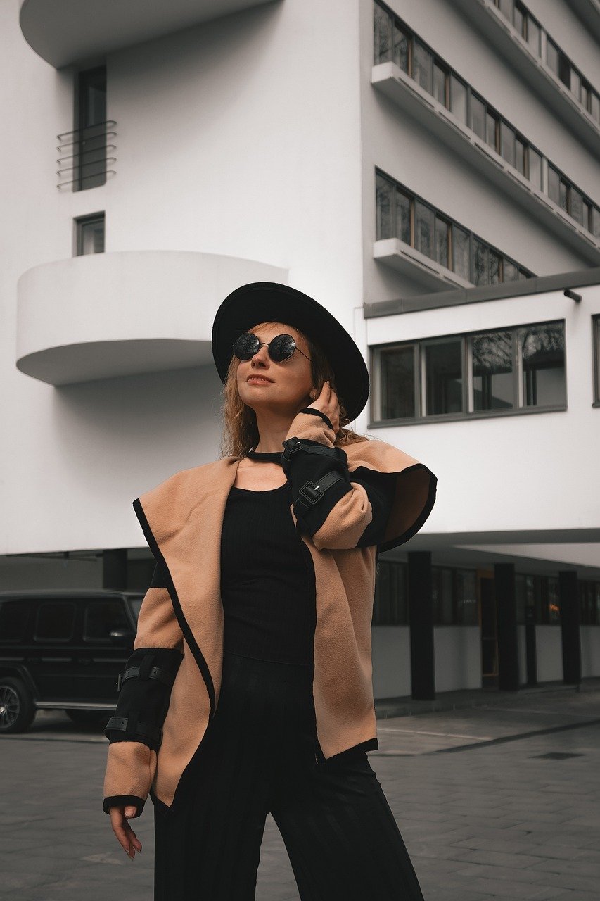 woman, hat, coat, japanese style, minimalism, portrait, building, city, constructivism, architecture, columns